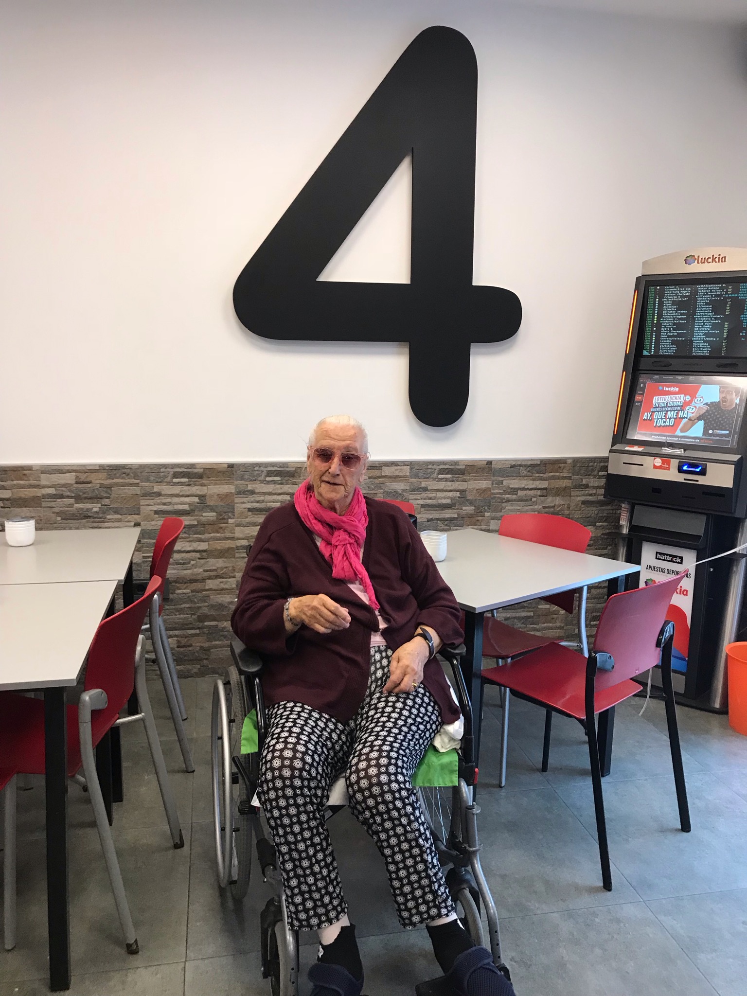 0BB6A77A-EC70-410B-95DE-959DC4BC20F5